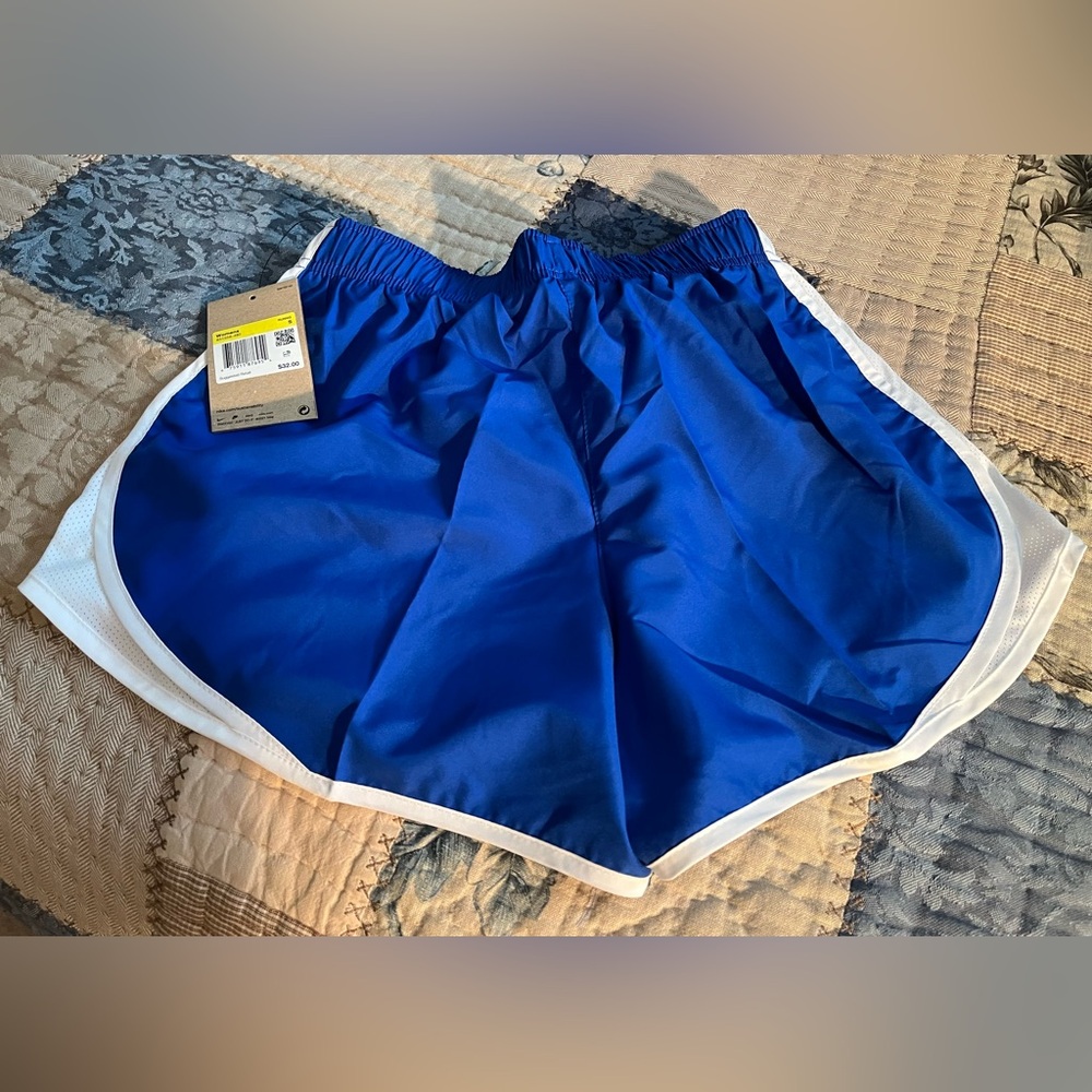 Women’s Nike Tempo Dri-Fit Running Shorts. Size small color Blue & White. NWT!